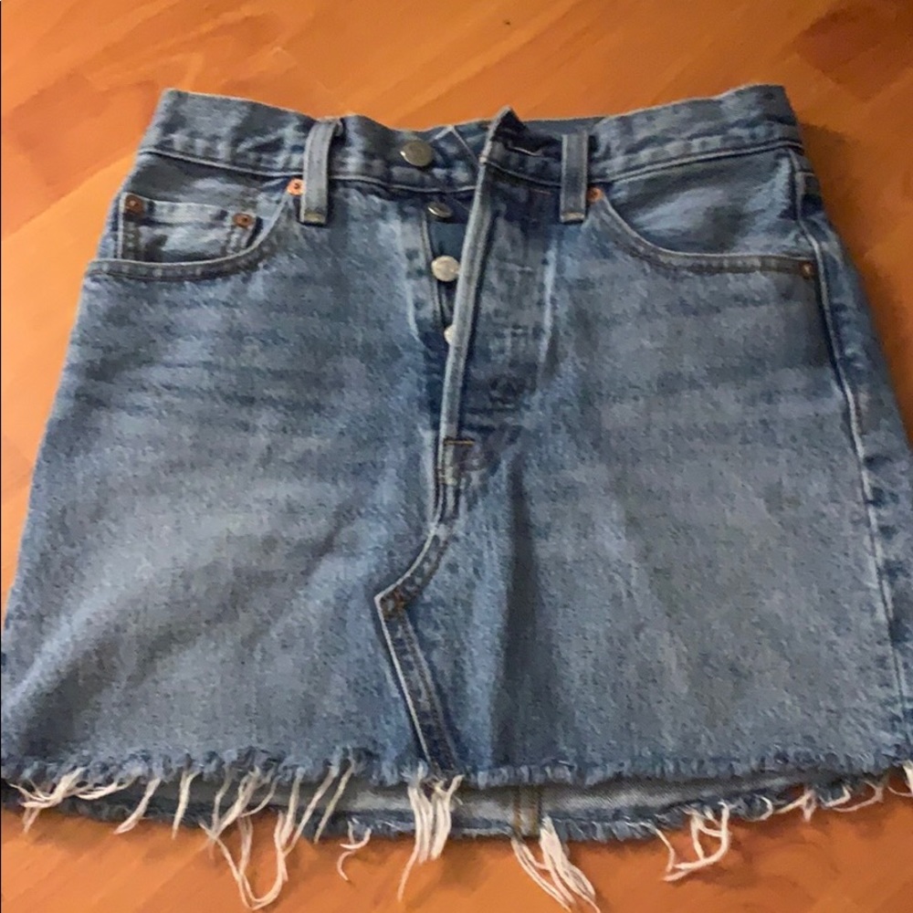 Vintage Levi’s denim skirt